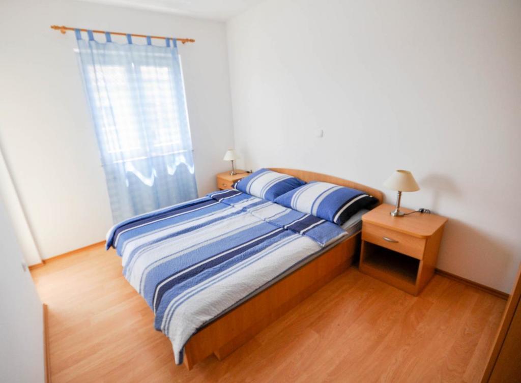Ana M Apartments Новиград Екстериор снимка