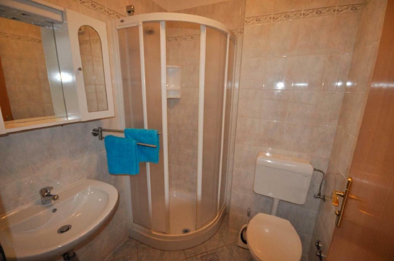 Ana M Apartments Новиград Екстериор снимка