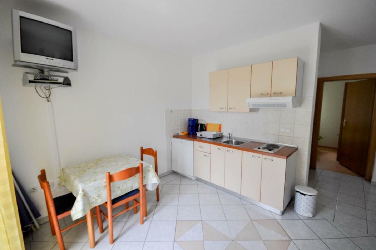 Ana M Apartments Новиград Екстериор снимка