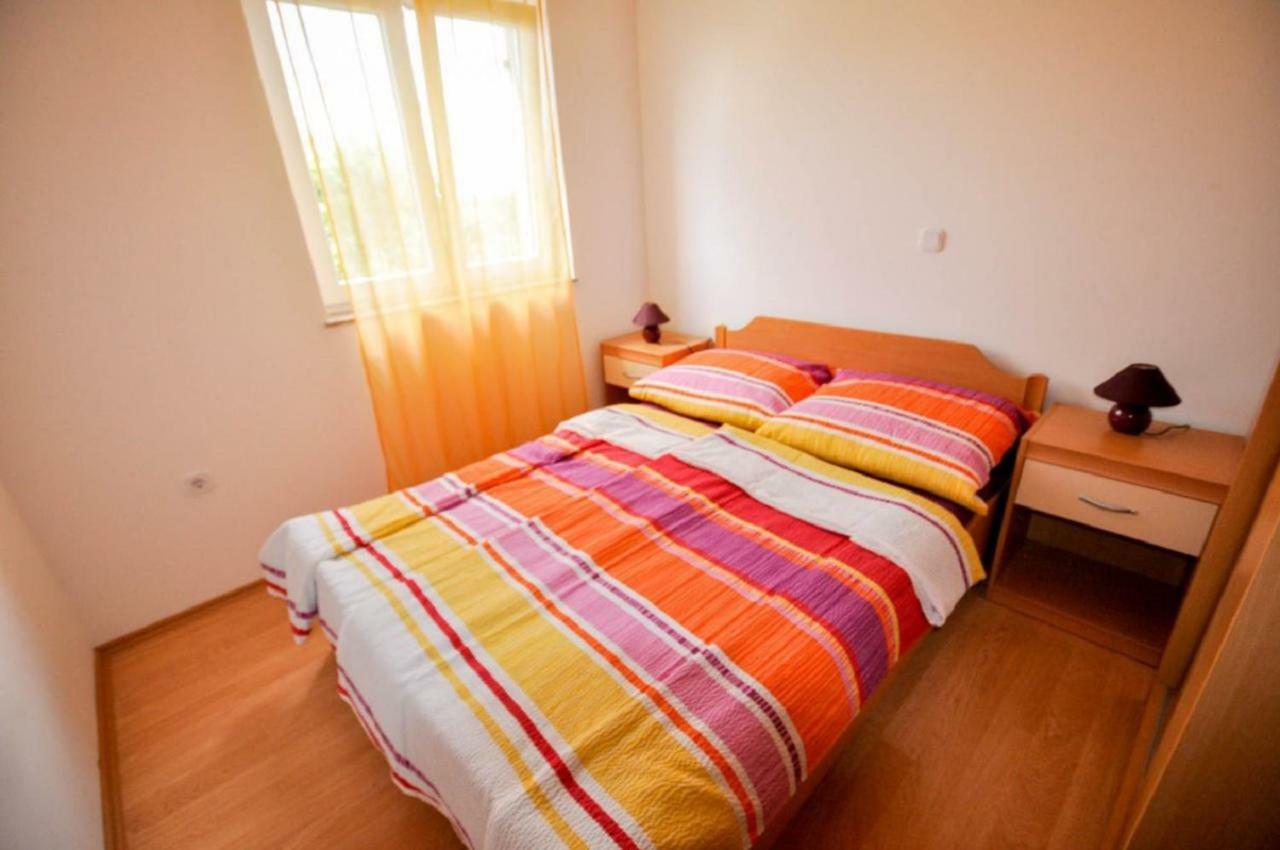 Ana M Apartments Новиград Екстериор снимка