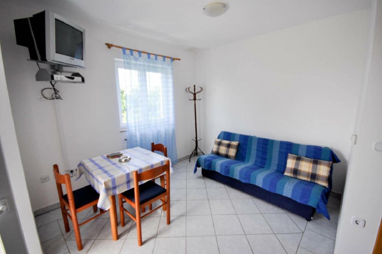 Ana M Apartments Новиград Екстериор снимка