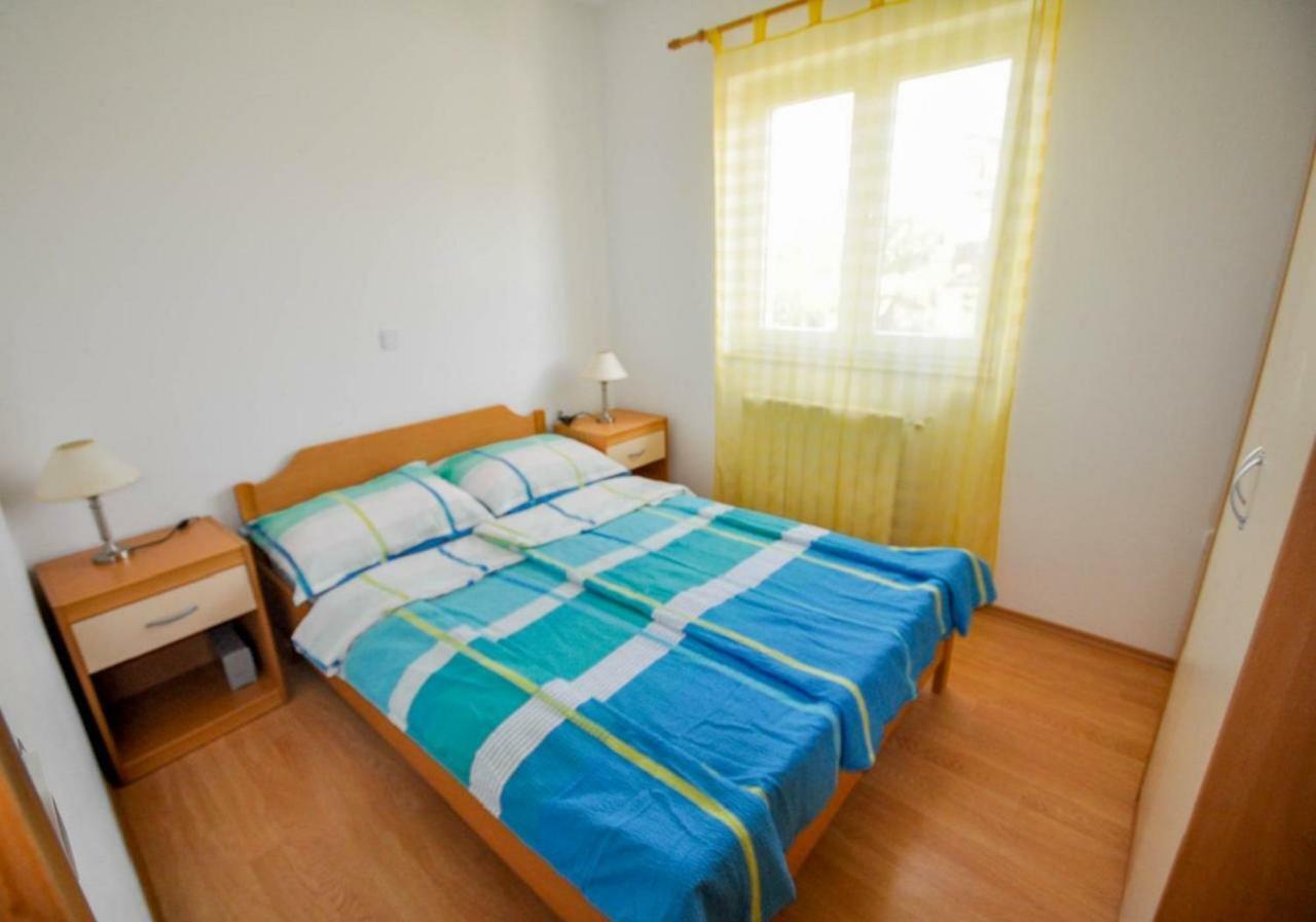 Ana M Apartments Новиград Екстериор снимка