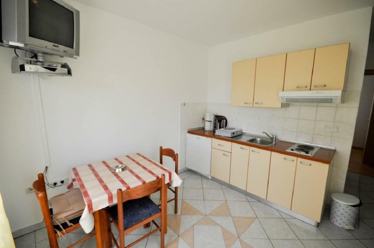 Ana M Apartments Новиград Екстериор снимка